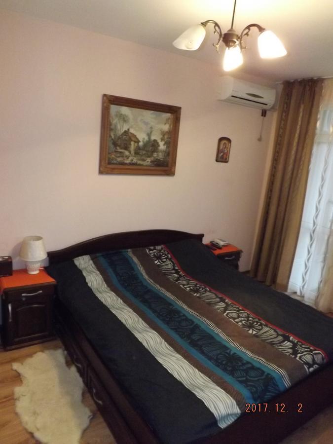 Faina Guest House レゾヴォ エクステリア 写真