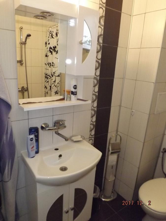 Faina Guest House レゾヴォ エクステリア 写真